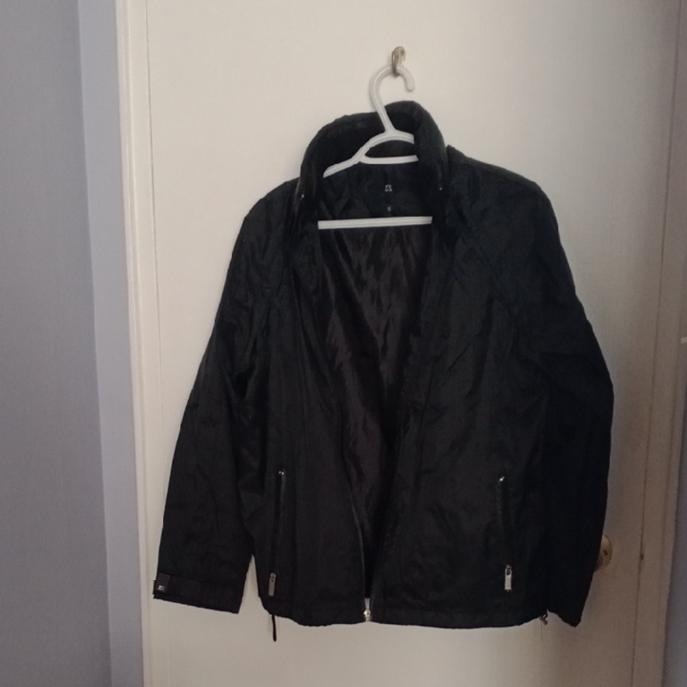 Men's Black Lightweight Shirt Jacket with Zip Pockets
